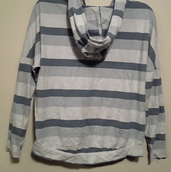 Puma Women's Blue Striped Light Activewear Hoody - Picture 6 of 10